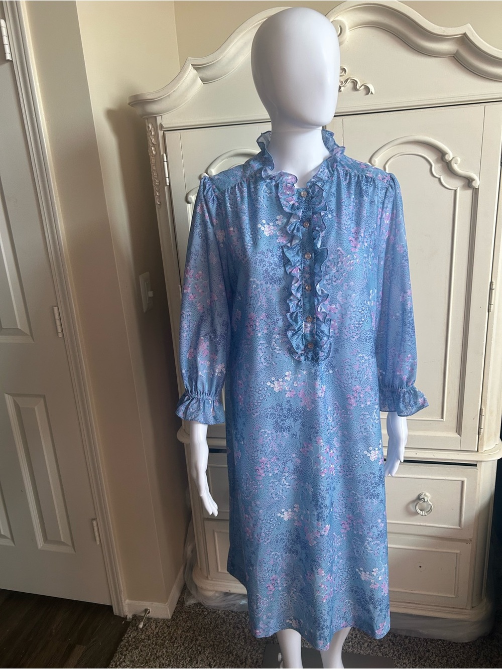 1960/1970s Light Blue Floral Ruffle-Neck Women’s Dress